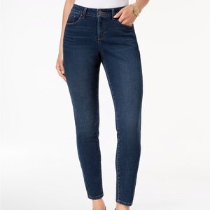 NWT Style & Co Curvy Jeans